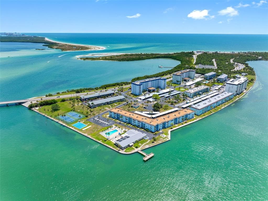 1 GATESHEAD DRIVE UNIT B108 DUNEDIN, FL 34698