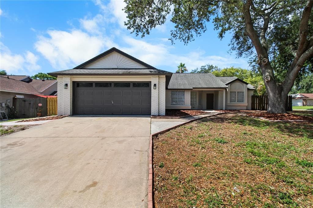 911 VALLEY VIEW CIRCLE PALM HARBOR, FL 34684