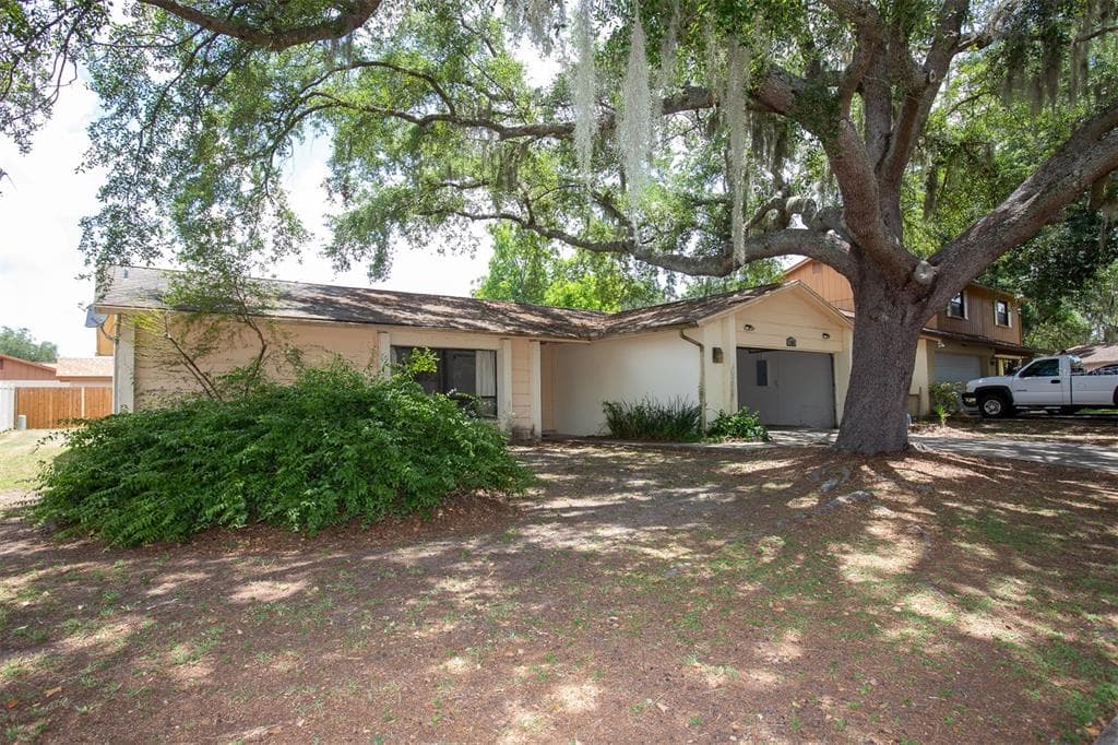 1363 CORNER OAKS DRIVE BRANDON, FL 33510