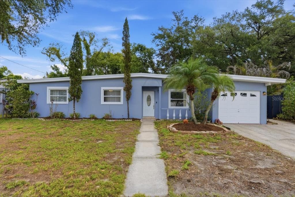 15005 MONET DRIVE TAMPA, FL 33613