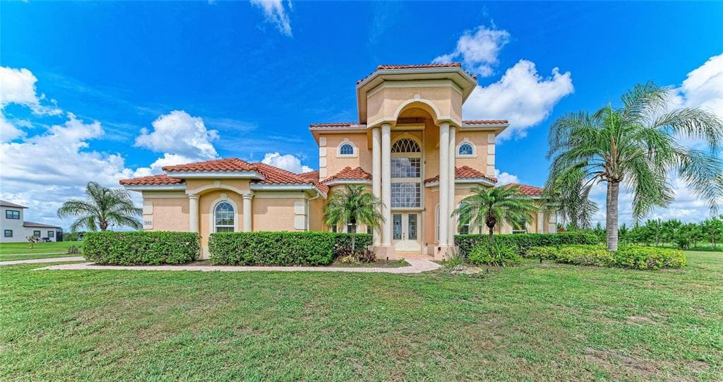 5605 LAKE PADDOCK CIRCLE