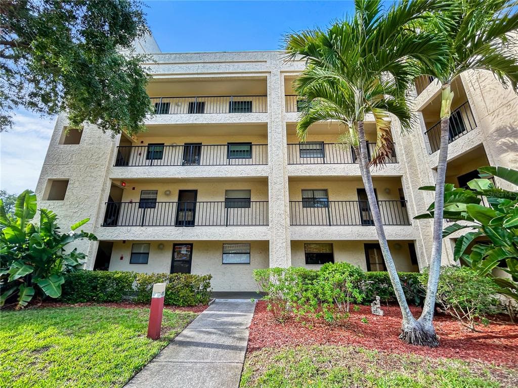 11485 OAKHURST ROAD UNIT A102 LARGO, FL 33774