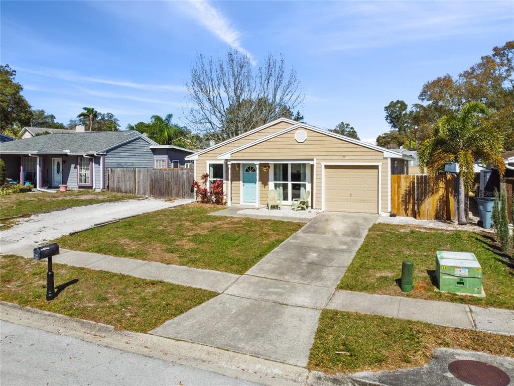2803 NORTHCOTE DRIVE