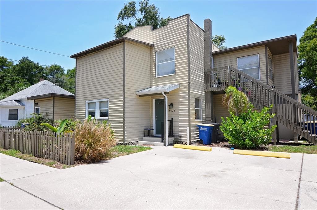 912 HART STREET UNIT B CLEARWATER, FL 33755