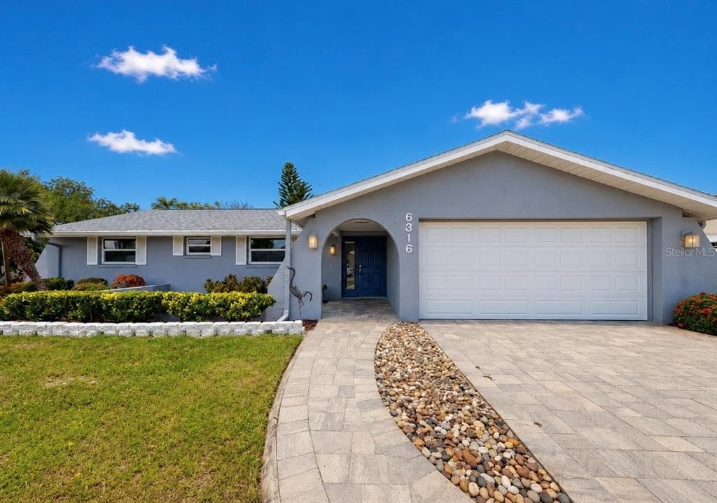 6316 JAMAICA CIRCLE E UNIT E APOLLO BEACH, FL 33572