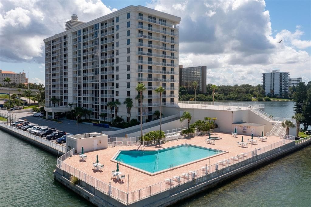 100 PIERCE STREET UNIT 307