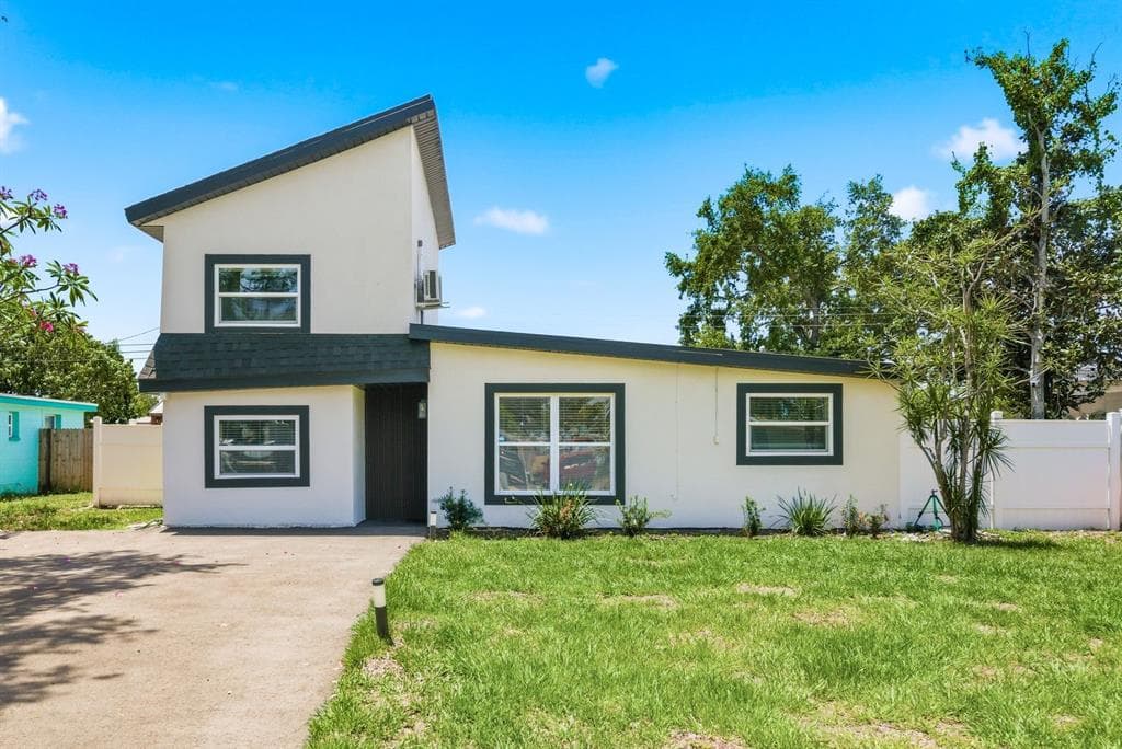 8274 ROSE TERRACE SEMINOLE, FL 33777