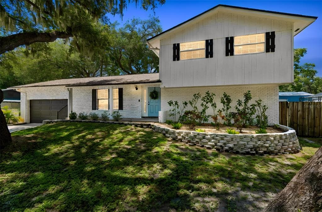 114 WINDY CIRCLE BRANDON, FL 33511