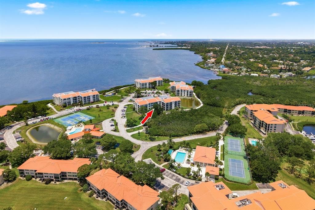 125 MARINER DRIVE UNIT 125 TARPON SPRINGS, FL 34689
