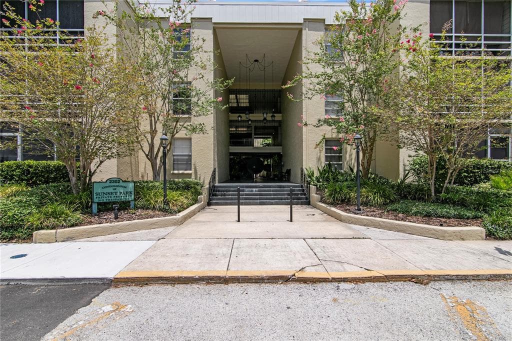 2302 S MANHATTAN AVENUE UNIT 108