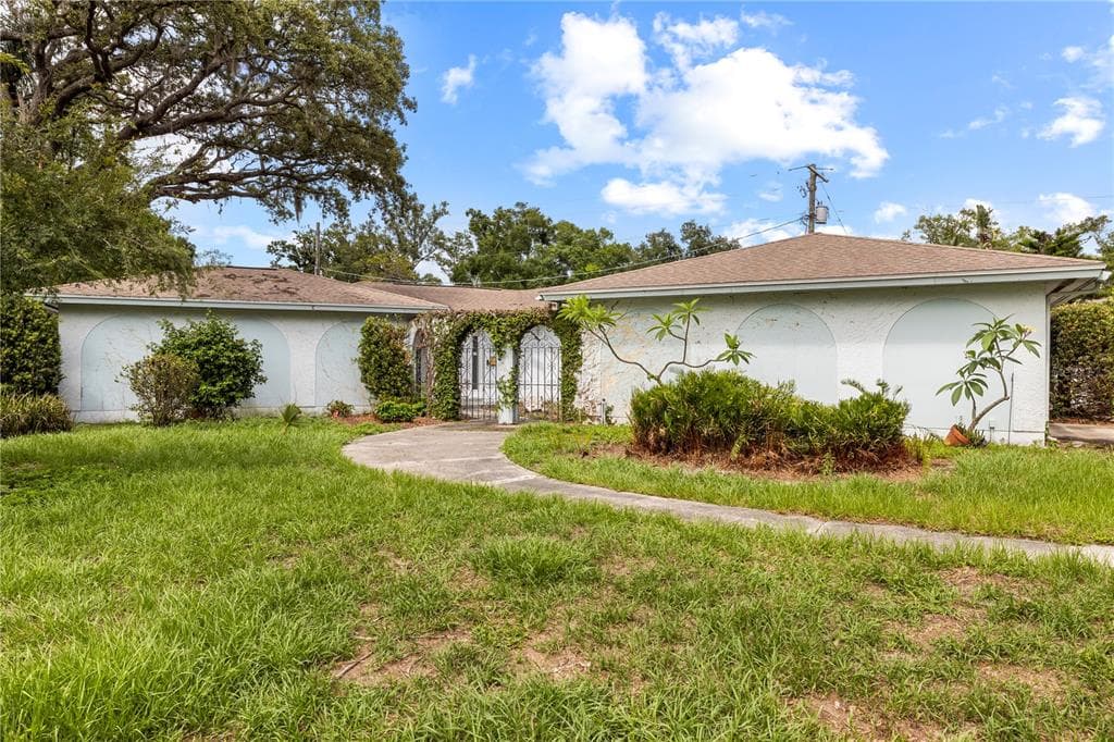 10309 RECLINATA LANE TAMPA, FL 33618