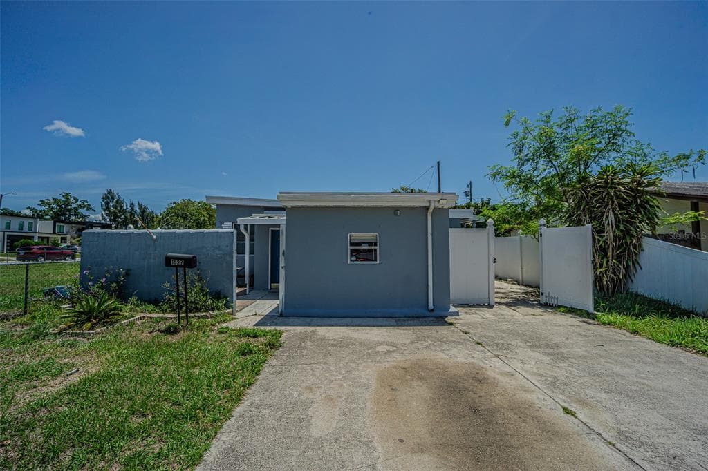 1627 28TH STREET N