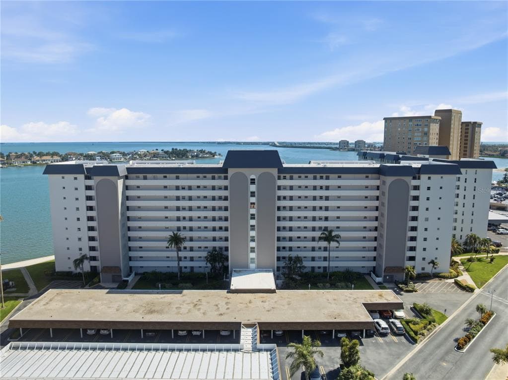 5108 BRITTANY DRIVE S UNIT 506 ST PETERSBURG, FL 33715
