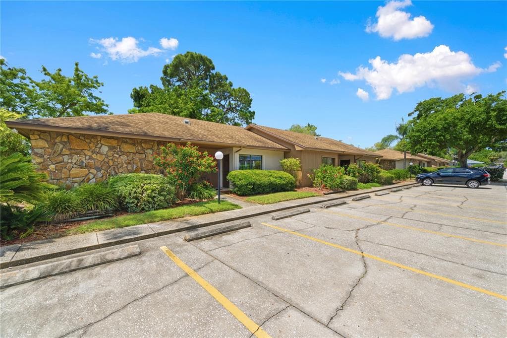 10825 SEMINOLE BOULEVARD UNIT 1