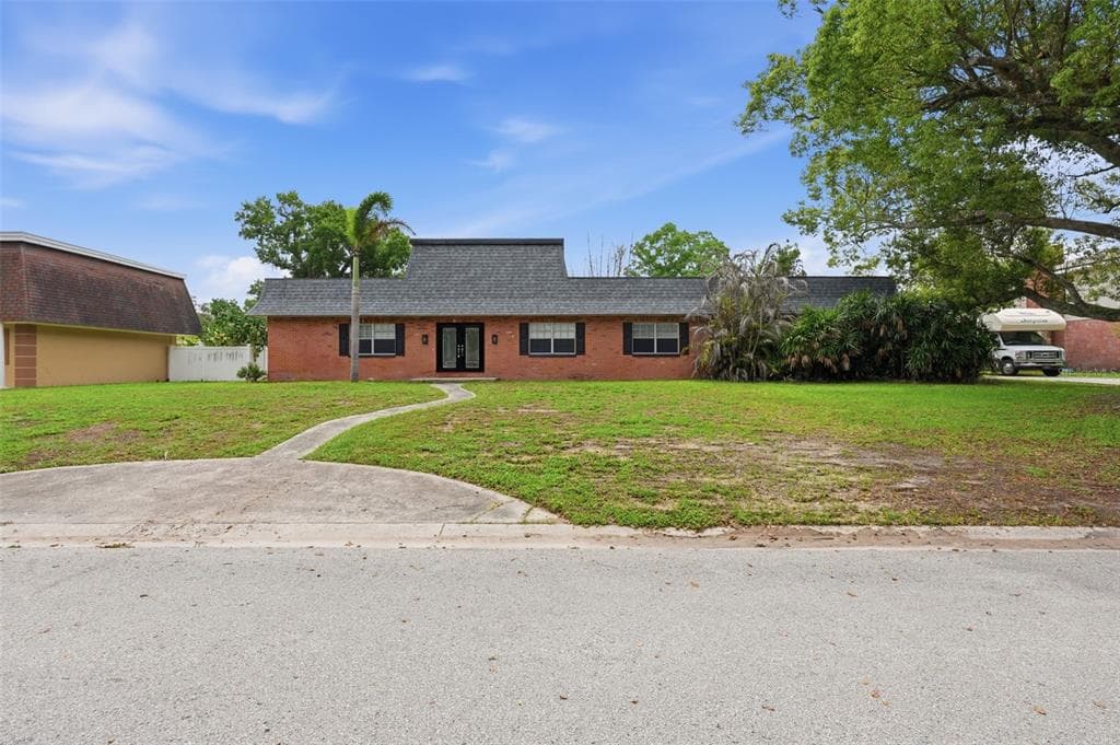 1303 WALLWOOD DRIVE BRANDON, FL 33510