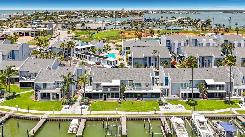 245 MEDALLION BOULEVARD UNIT G MADEIRA BEACH, FL 33708