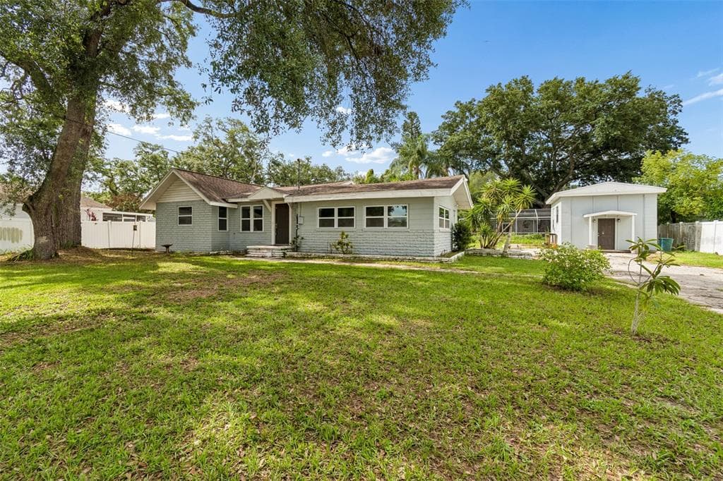 2120 W CLIFTON STREET TAMPA, FL 33603