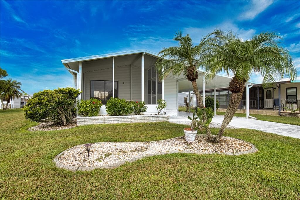 632 LA JOLLA CIRCLE NORTH PORT, FL 34287
