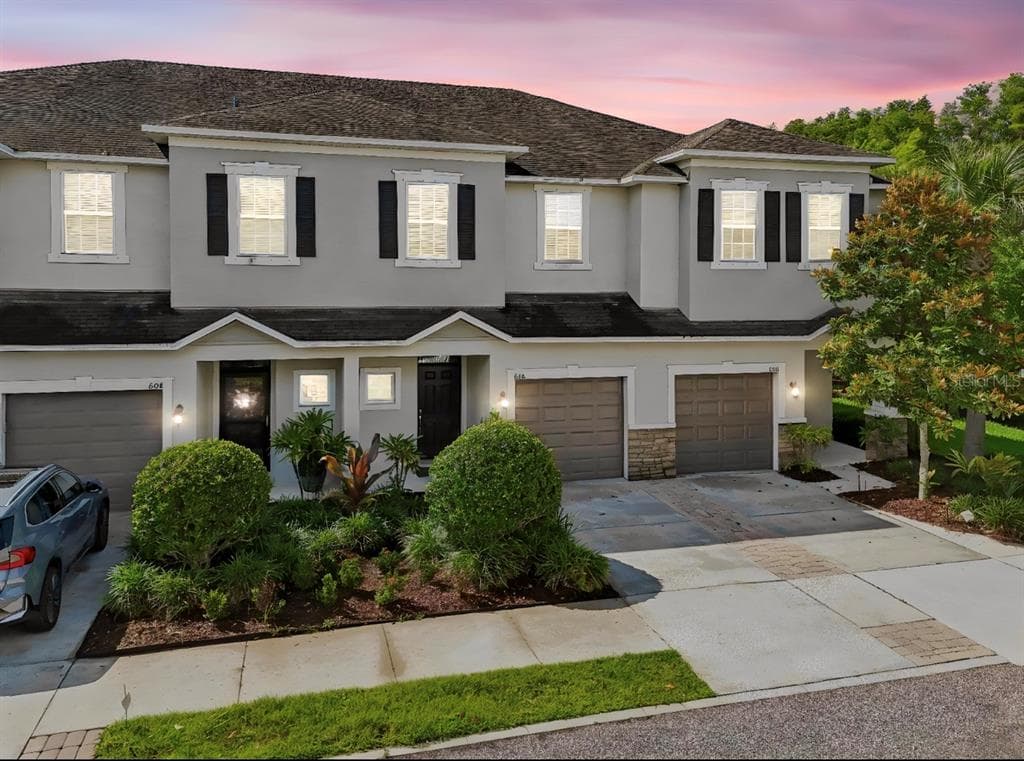 606 CABERNET WAY OLDSMAR, FL 34677