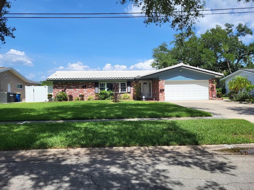 731 OBERLIN DRIVE