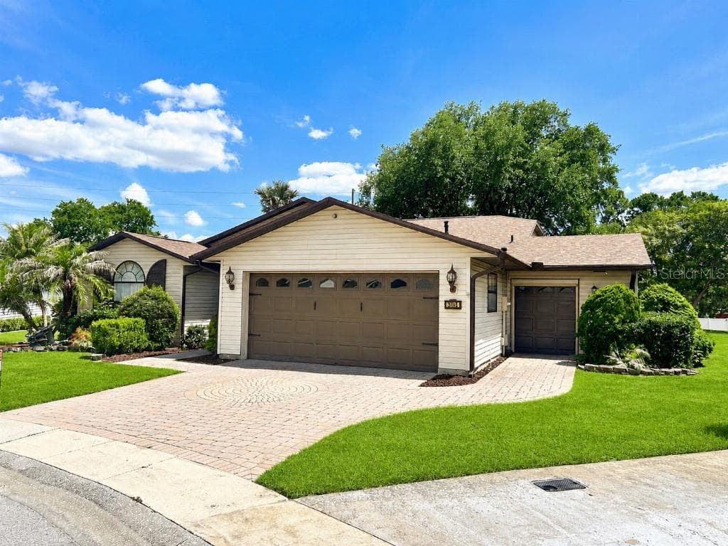 3104 SAND TRAP COURT LAKELAND, FL 33810