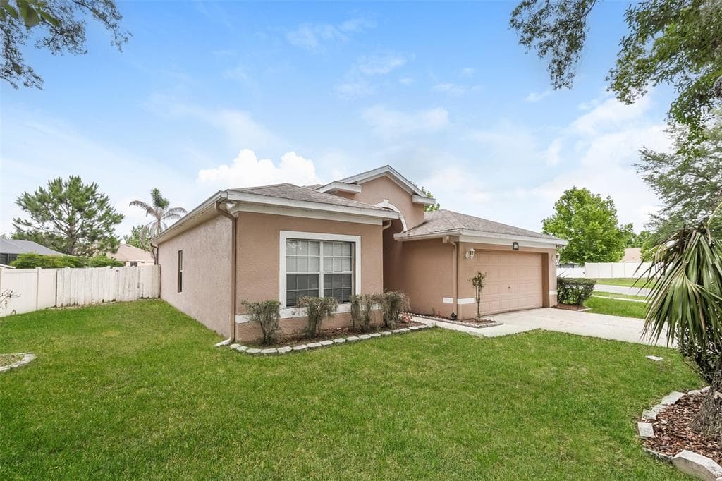 814 COADE STONE DRIVE SEFFNER, FL 33584