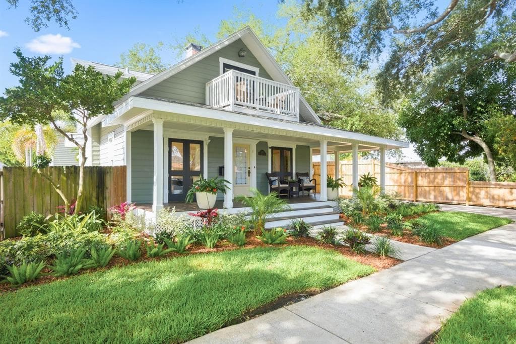 888 16TH AVENUE N ST PETERSBURG, FL 33704