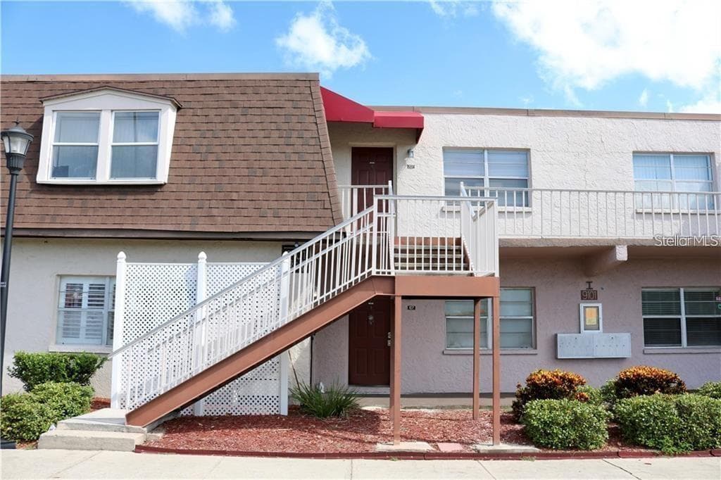 9101 W HILLSBOROUGH AVENUE UNIT I207
