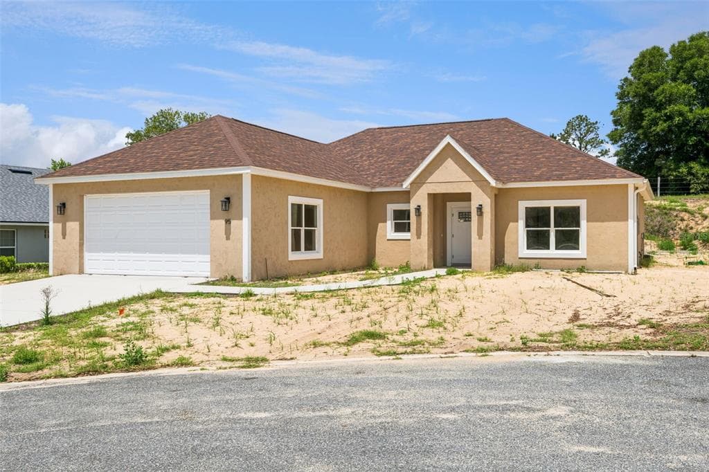 95 FAIRWAY CIRCLE UMATILLA, FL 32784