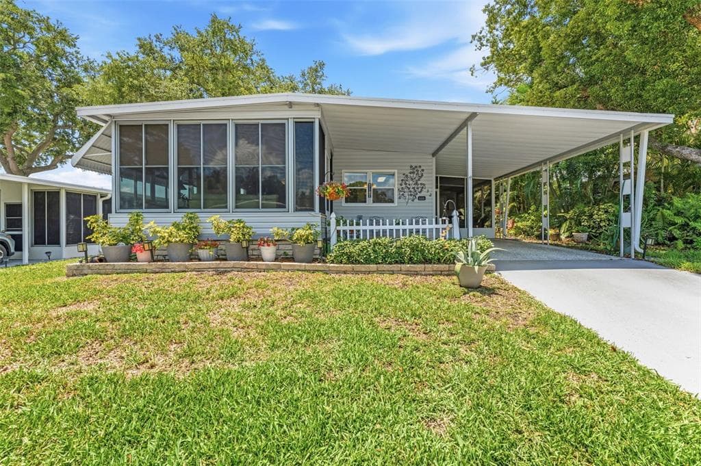 132 FOREST LANE UNIT 6 SAFETY HARBOR, FL 34695