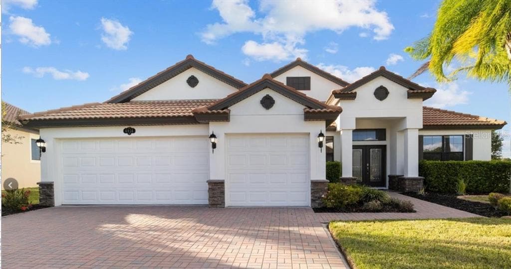 4056 SUNSET LAKE DRIVE LAKELAND, FL 33810