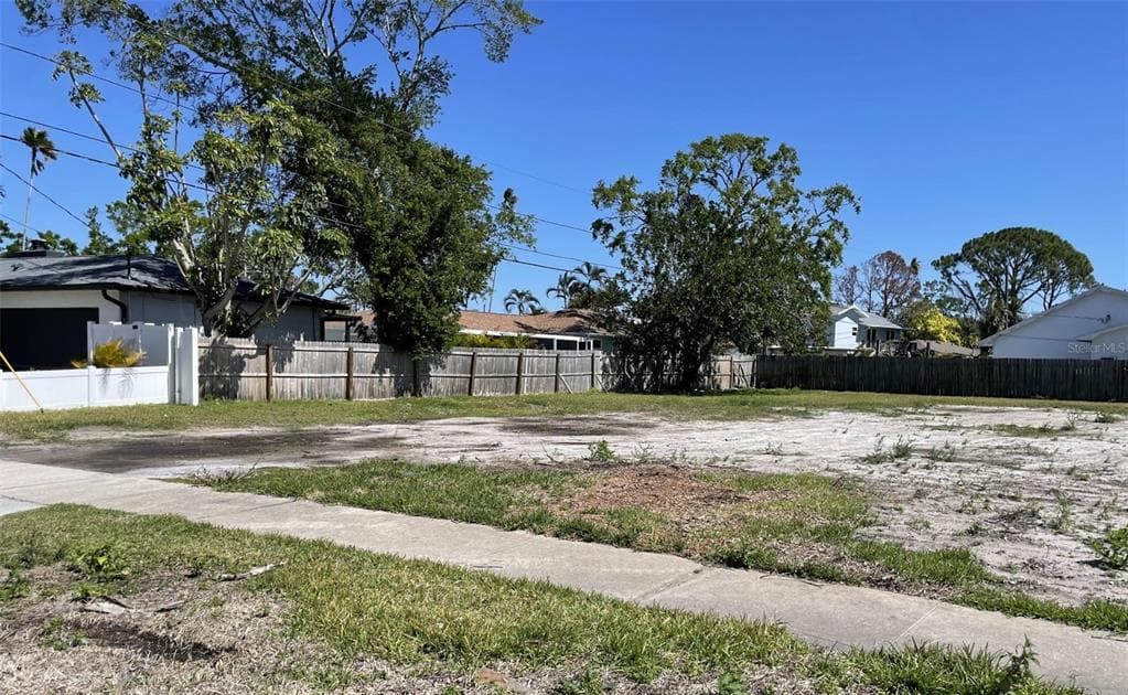 1710 BAYOU GRANDE BOULEVARD NE ST PETERSBURG, FL 33703