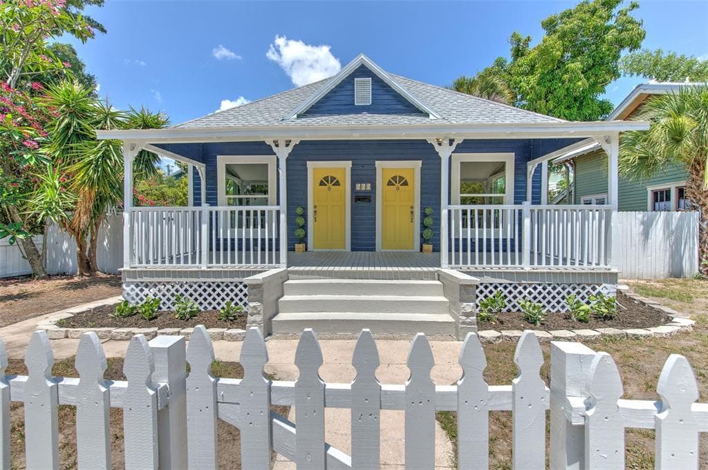 808 7TH STREET N