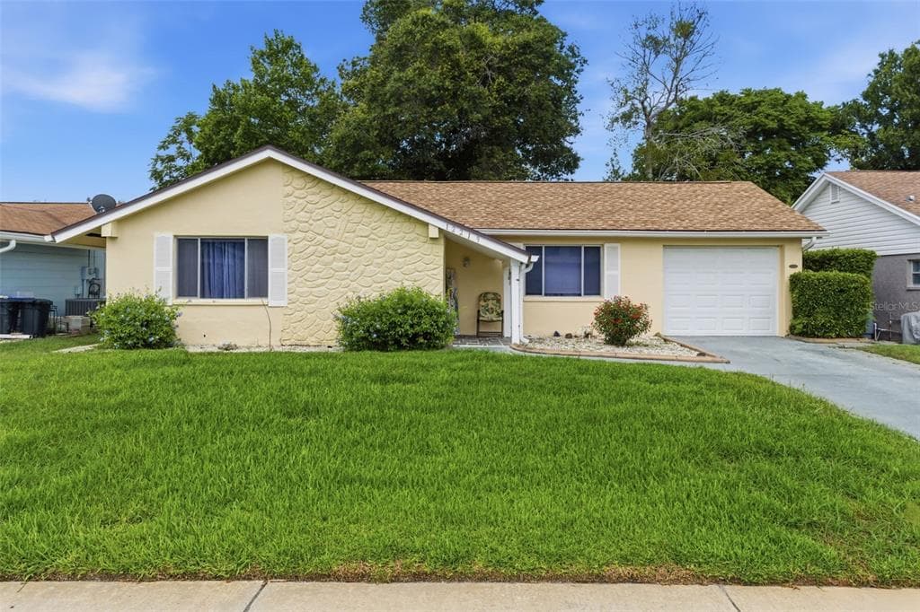 12219 QUAIL RUN ROW BAYONET POINT, FL 34667