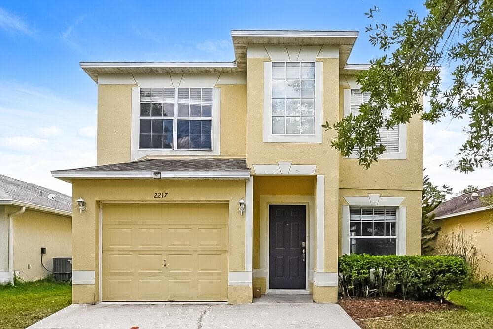 2217 HEATHWOOD CIRCLE ORLANDO, FL 32828
