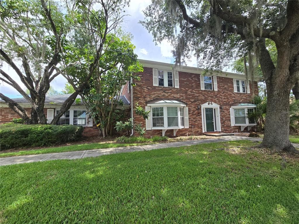 300 CYPRESS CREEK CIRCLE