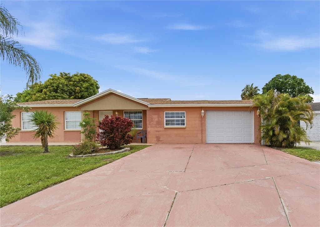 4914 HOLIDAY DRIVE TAMPA, FL 33615