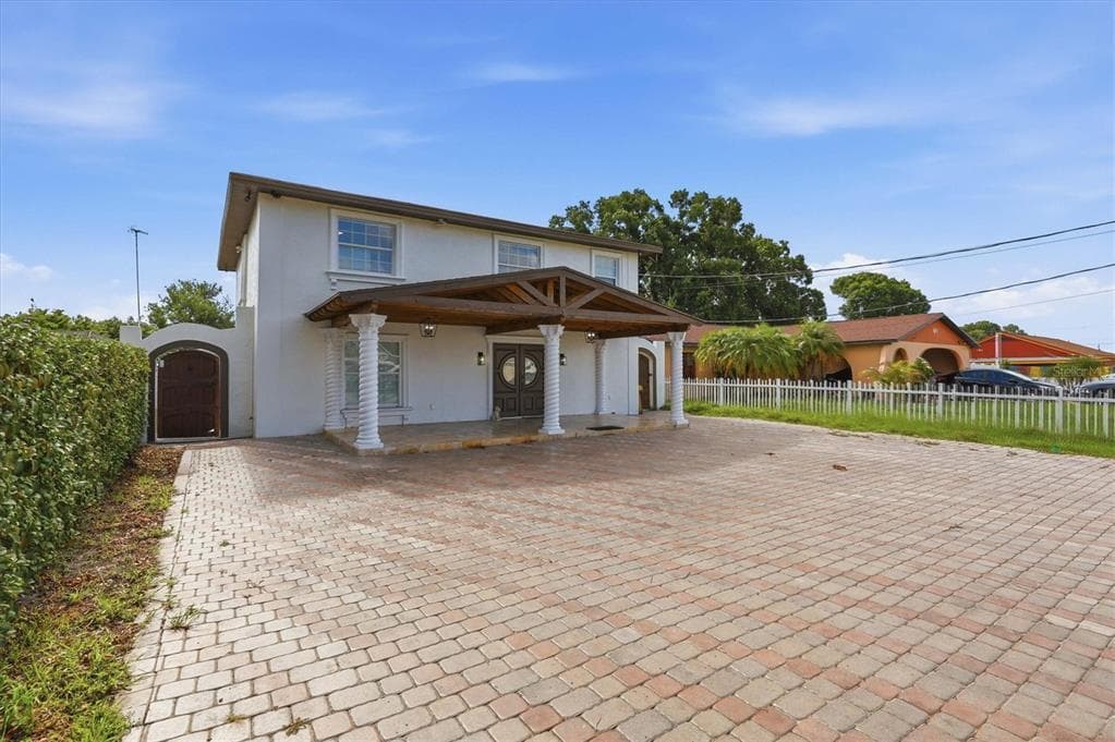 6611 N HALE AVENUE TAMPA, FL 33614