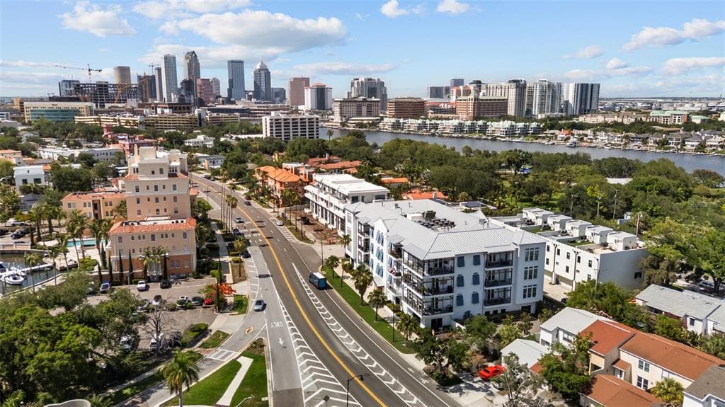 91 DAVIS BOULEVARD UNIT 204