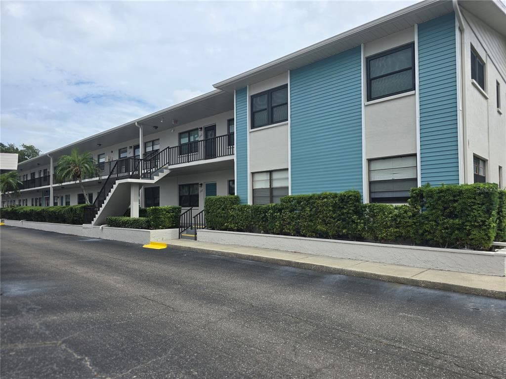 5967 TERRACE PARK DRIVE N UNIT 103 ST PETERSBURG, FL 33709
