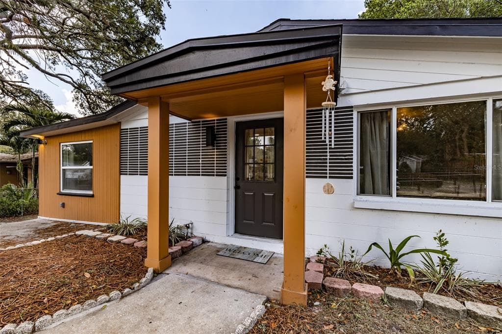 8705 N HIGHLAND AVENUE