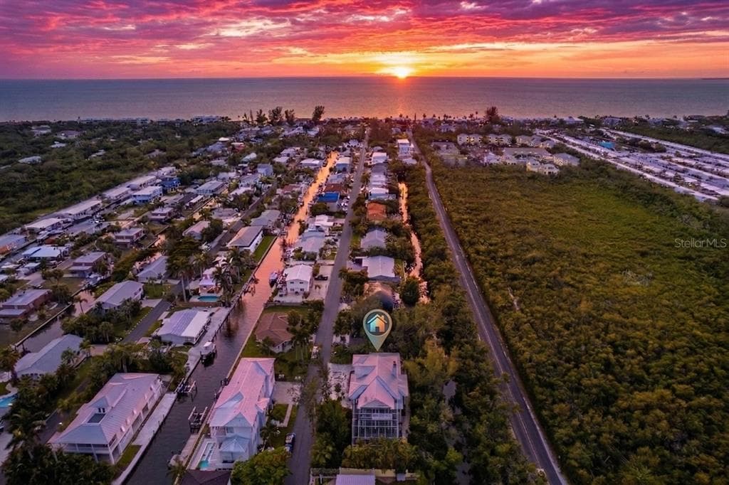 793 JUNGLE QUEEN WAY LONGBOAT KEY, FL 34228