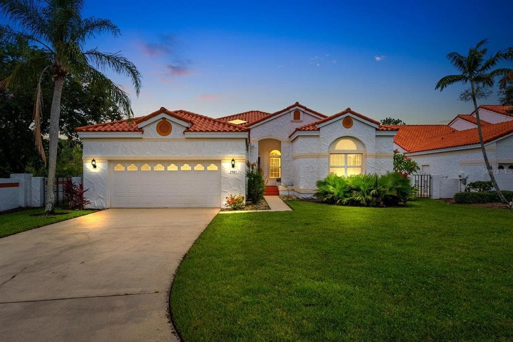 2985 LA CONCHA DRIVE
