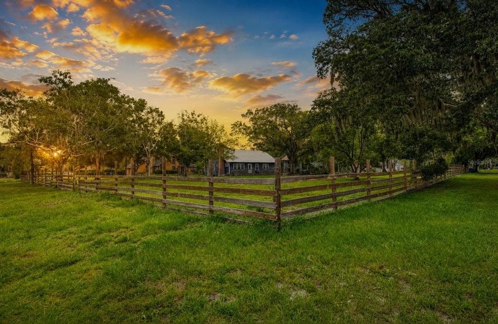 17321 SIMMONS ROAD LUTZ, FL 33548