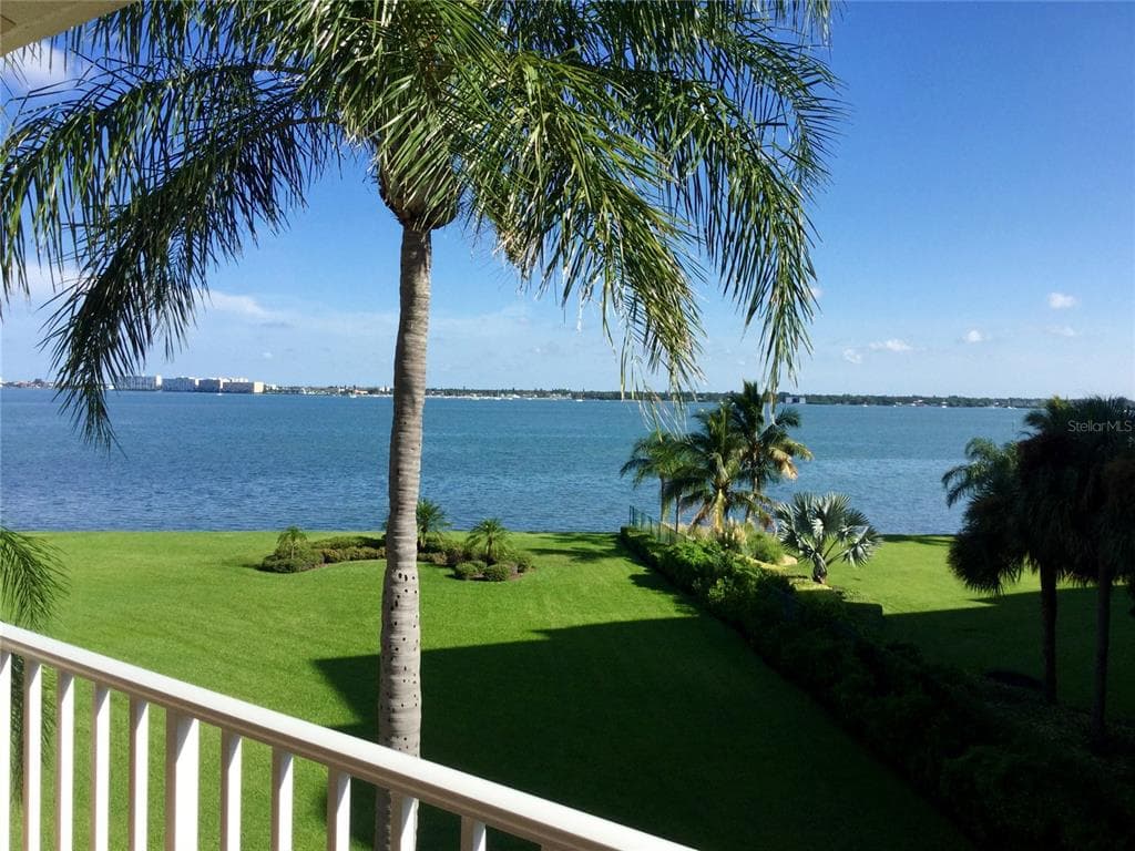 5151 ISLA KEY BOULEVARD S UNIT 324
