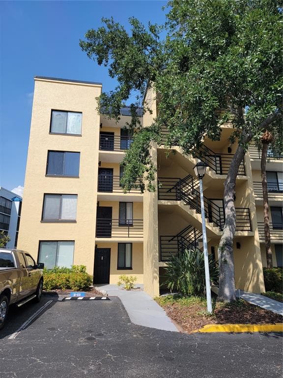 2424 W TAMPA BAY BLVD UNIT M-201 TAMPA, FL 33607