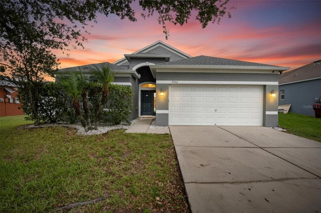 3702 TRAPNELL GROVE LOOP PLANT CITY, FL 33567
