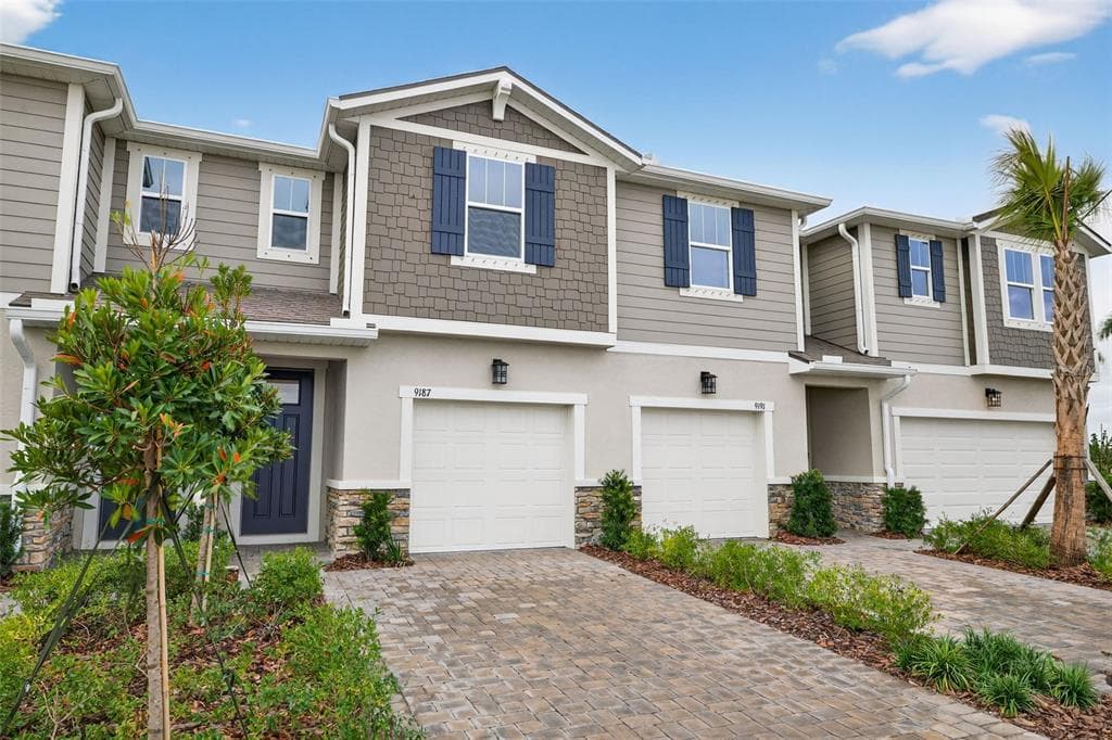 9187 AURELIA AVENUE PARRISH, FL 34219