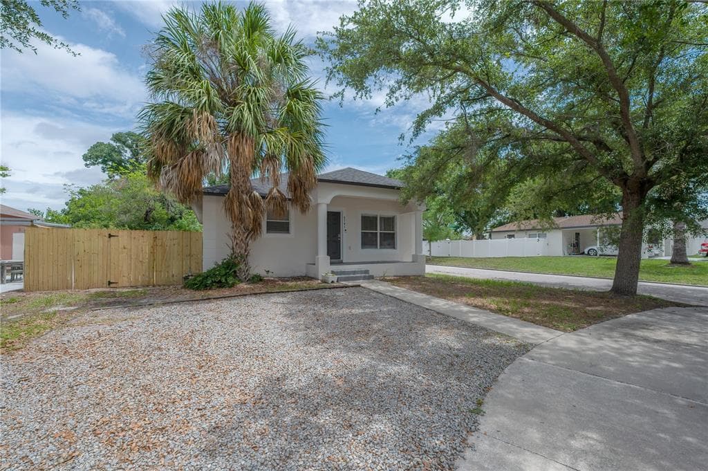 2701 1/2 W ARCH STREET TAMPA, FL 33607