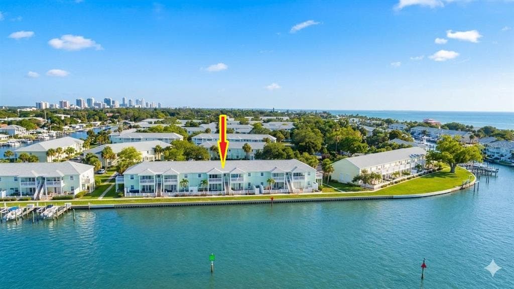 5282 BEACH DRIVE SE APT D ST PETERSBURG, FL 33705